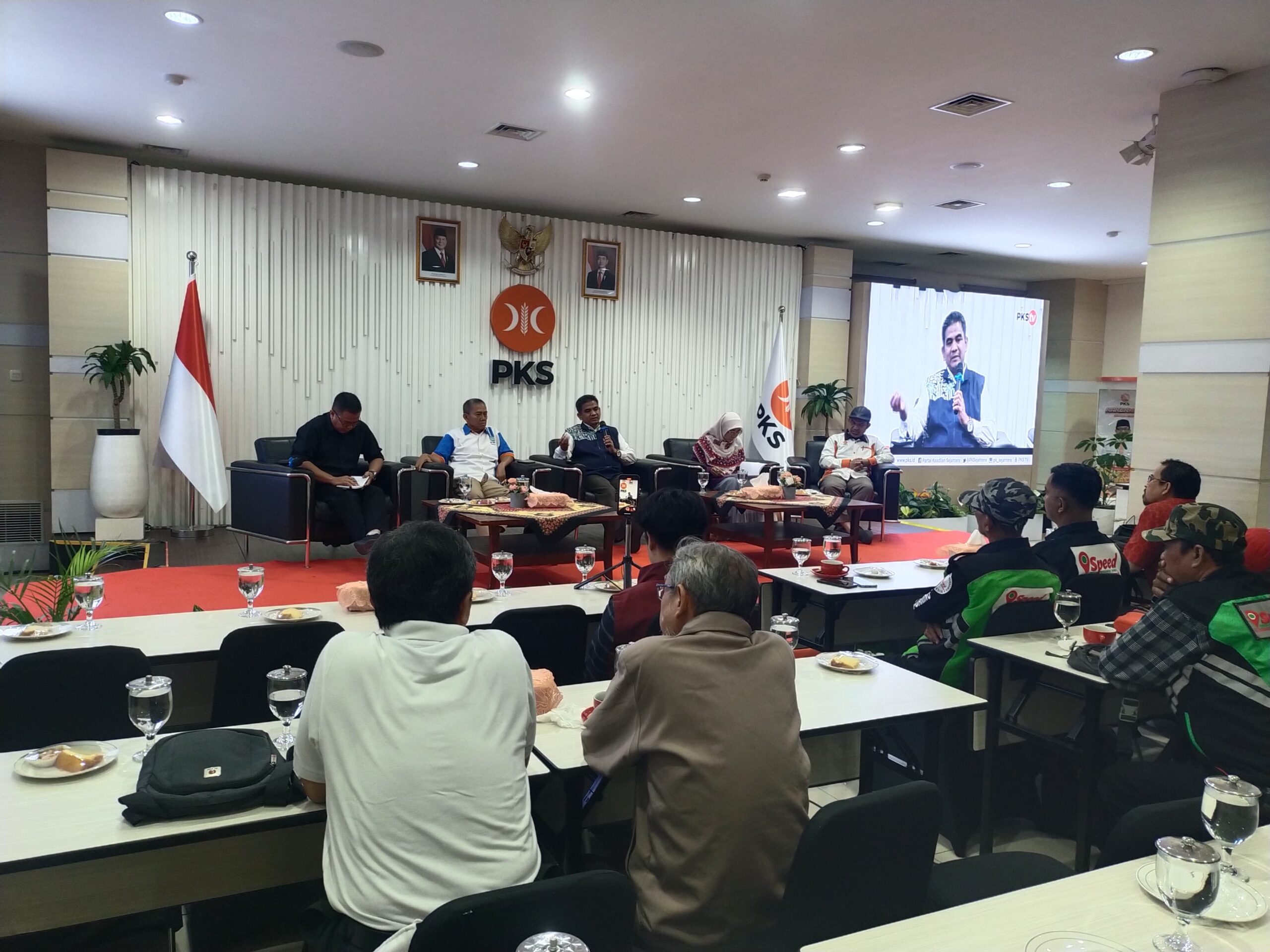 pks-desak-pemerintah-prioritaskan-kesejahteraan-buruh-di-masa-depan